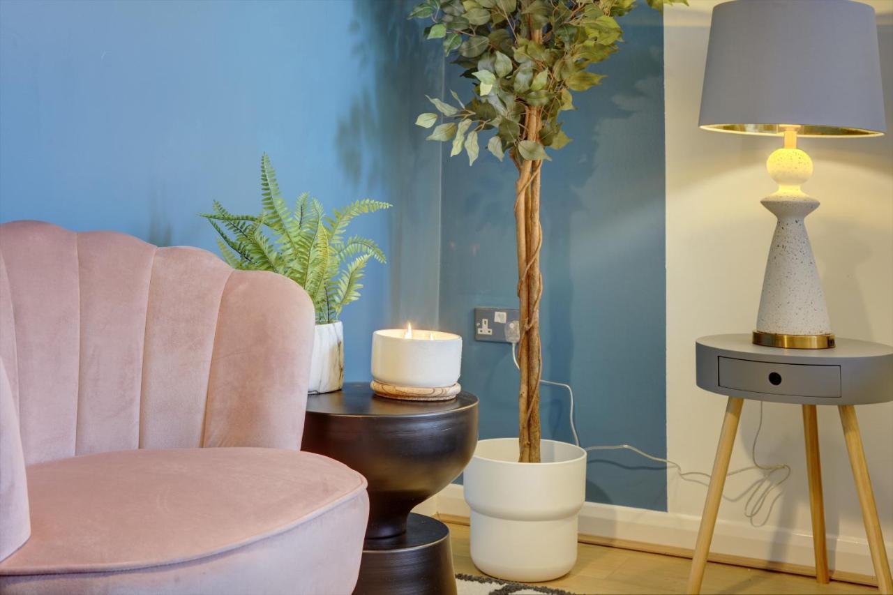 City Centre, 2 Bedroom, Secured Parking, 3 King Bed, Wifi Sleep 6 Guest Comfortable On Three King Size Beds, Jewellery Quarter , Birmingham City Centre , Allocated Secured Parking Exterior foto