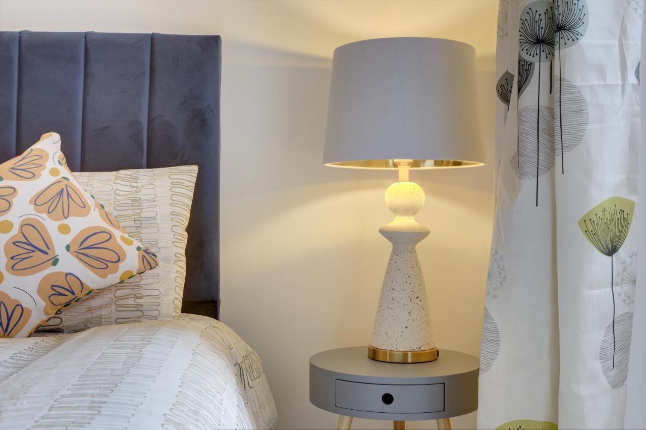 City Centre, 2 Bedroom, Secured Parking, 3 King Bed, Wifi Sleep 6 Guest Comfortable On Three King Size Beds, Jewellery Quarter , Birmingham City Centre , Allocated Secured Parking Exterior foto